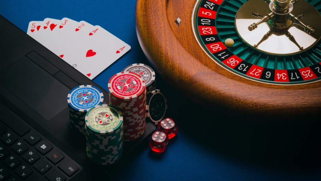 What are the different types of online gambling to invest money in?