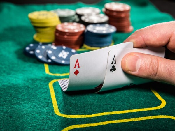 The Rules of Two Types of Poker Games You Should Play