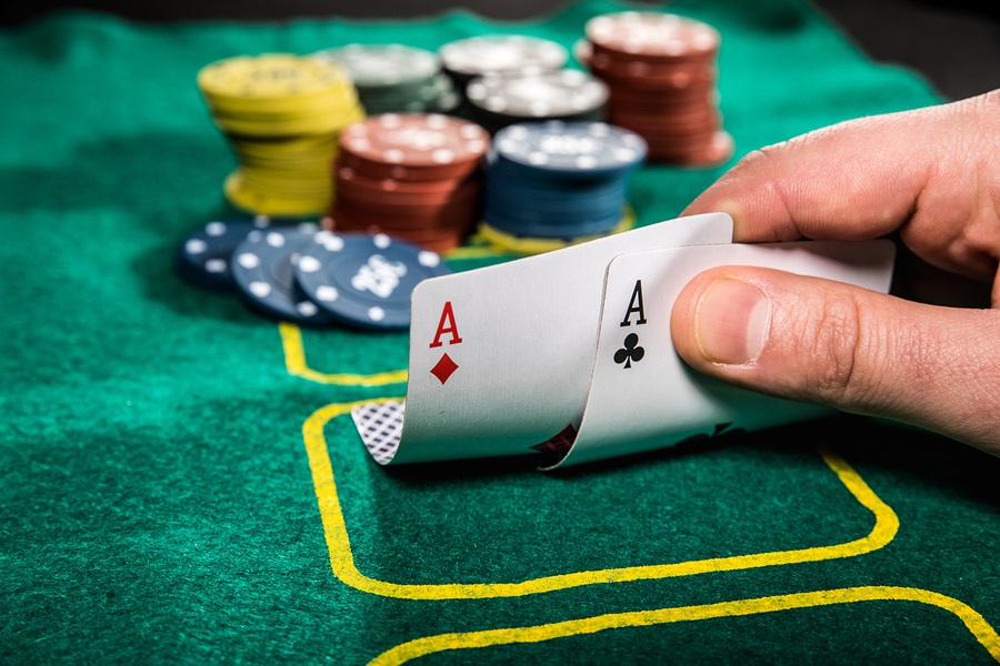The Rules of Two Types of Poker Games You Should Play